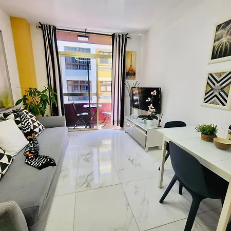 New 2 Bedrooms Gold Flat At Canteras With Balcony And Free Parking Apartamento