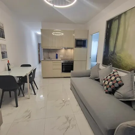 Apartamento New 2 Bedrooms Gold Flat At Canteras With Balcony And Free Parking Las Palmas de Gran Canárias