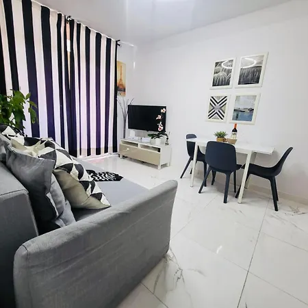 New 2 Bedrooms Gold Flat At Canteras With Balcony And Free Parking Las Palmas de Gran Canárias